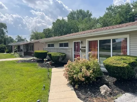 671 River Drive Calumet City IL 60409