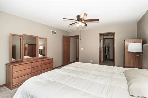 2039 Belvidere Line Drive Elgin IL 60123