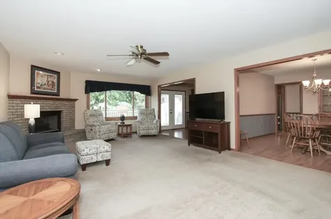 2039 Belvidere Line Drive Elgin IL 60123