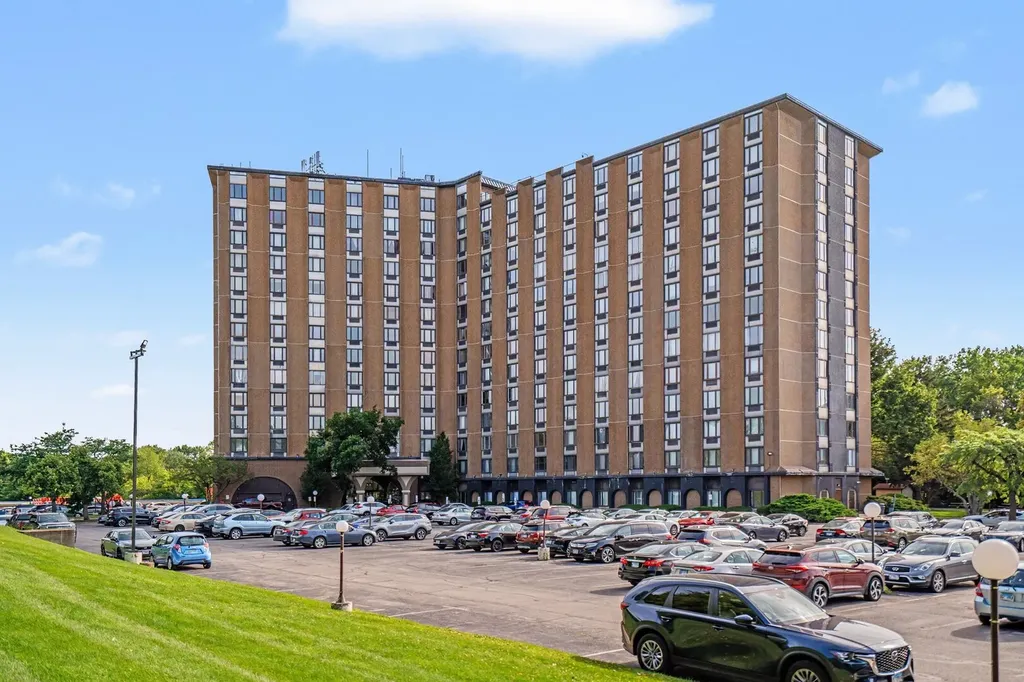 1 Renaissance Place Palatine IL 60067