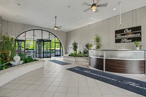 1 Renaissance Place Palatine IL 60067
