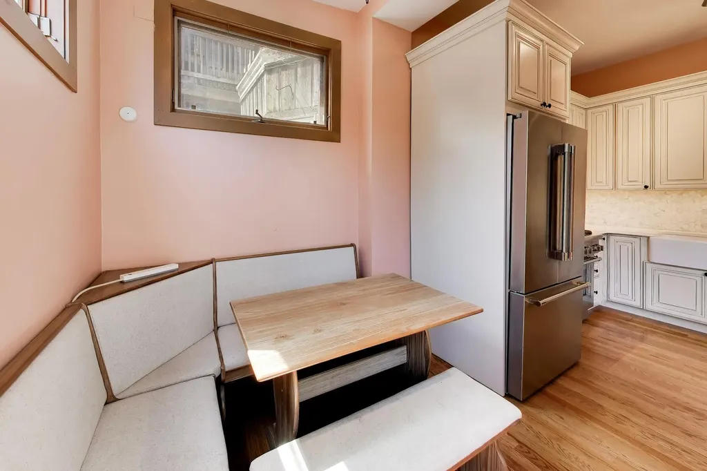 3807 North Alta Vista Terrace Chicago IL 60613