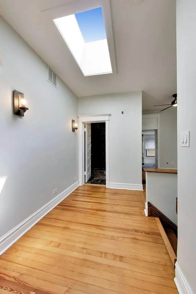 3807 North Alta Vista Terrace Chicago IL 60613