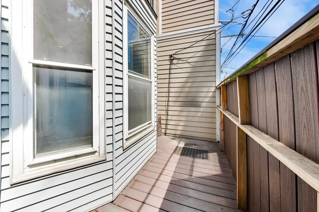 3807 North Alta Vista Terrace Chicago IL 60613