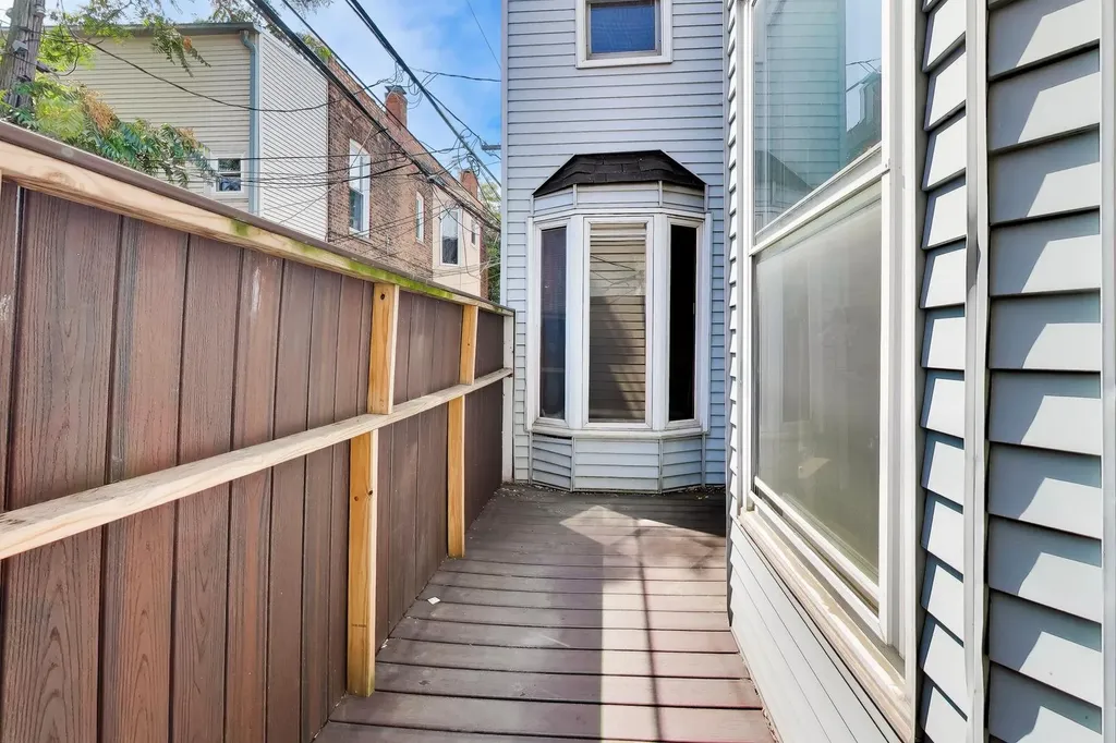 3807 North Alta Vista Terrace Chicago IL 60613