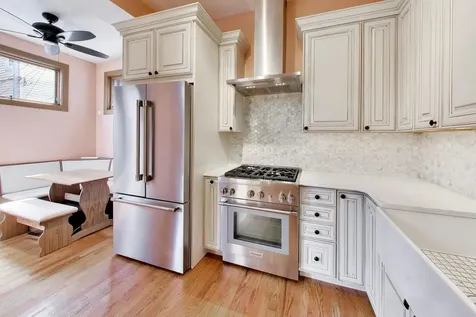 3807 North Alta Vista Terrace Chicago IL 60613