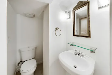 3807 North Alta Vista Terrace Chicago IL 60613