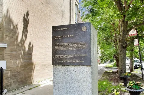 3807 North Alta Vista Terrace Chicago IL 60613