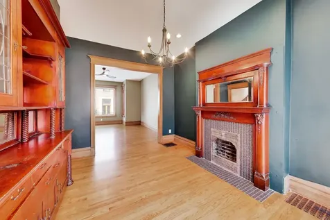 3807 North Alta Vista Terrace Chicago IL 60613