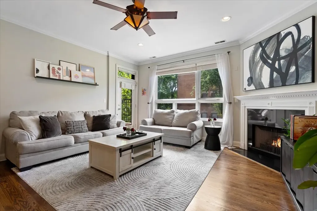 4700 North Kenmore Avenue Chicago IL 60640