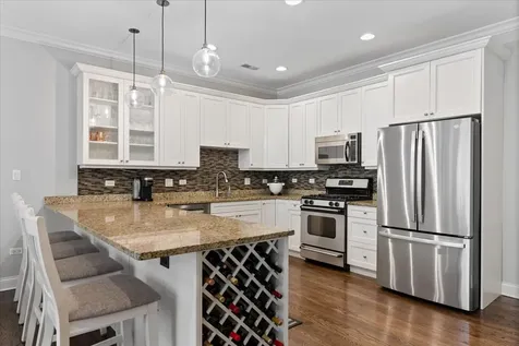 4700 North Kenmore Avenue Chicago IL 60640