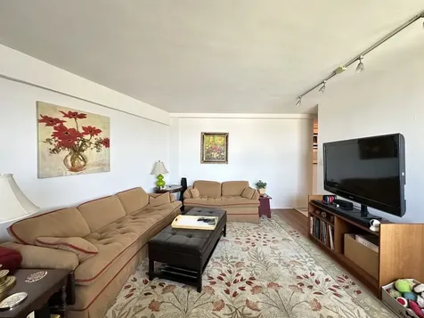 3410 North Lake Shore Drive Chicago IL 60657