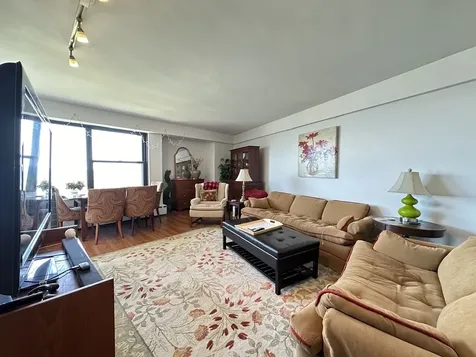 3410 North Lake Shore Drive Chicago IL 60657