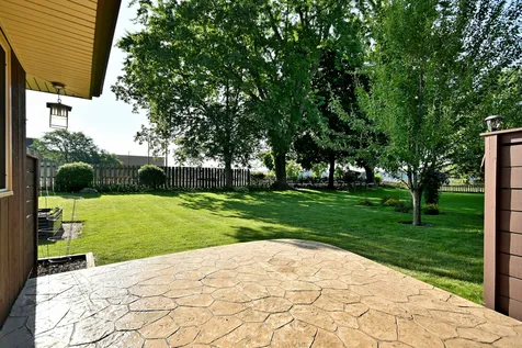 59 South Jane Drive Elgin IL 60123