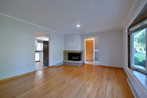 59 South Jane Drive Elgin IL 60123