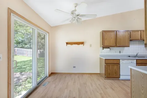 640 Lilac Drive Algonquin IL 60102