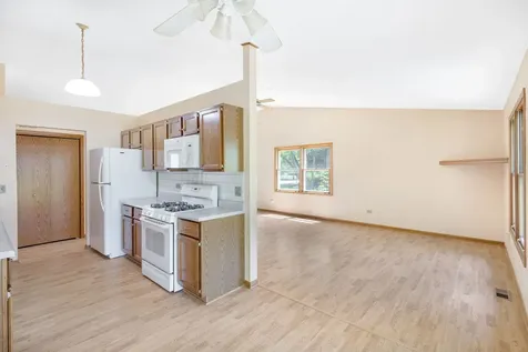 640 Lilac Drive Algonquin IL 60102