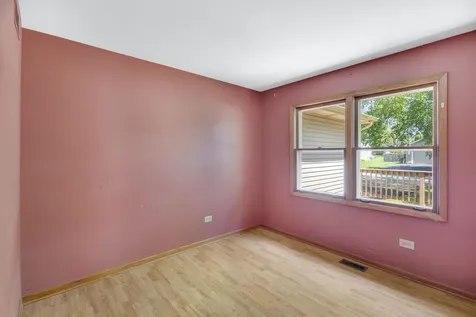 640 Lilac Drive Algonquin IL 60102