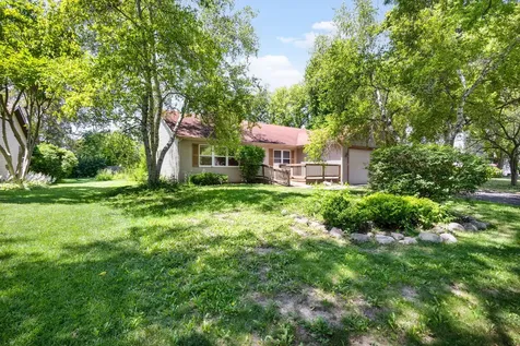 640 Lilac Drive Algonquin IL 60102