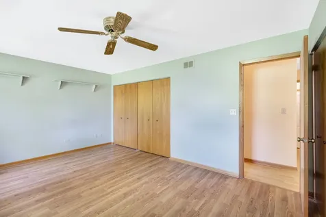 640 Lilac Drive Algonquin IL 60102