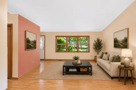 640 Lilac Drive Algonquin IL 60102