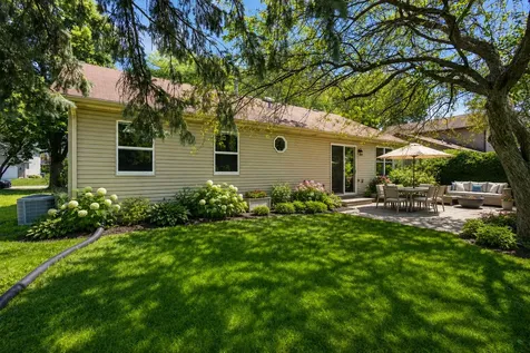 640 Lilac Drive Algonquin IL 60102
