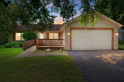 640 Lilac Drive Algonquin IL 60102