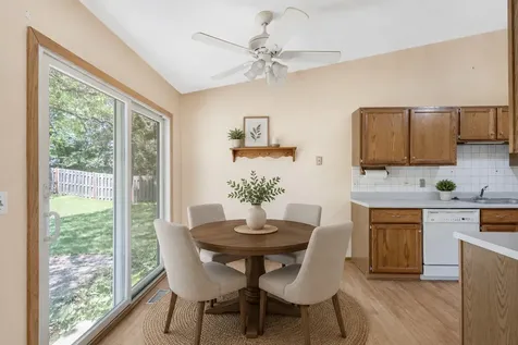 640 Lilac Drive Algonquin IL 60102