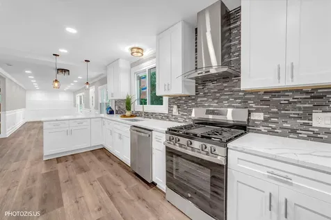 28069 North Lake Drive Wauconda IL 60084