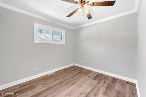 28069 North Lake Drive Wauconda IL 60084