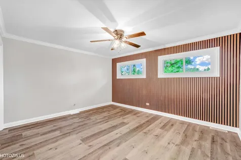 28069 North Lake Drive Wauconda IL 60084