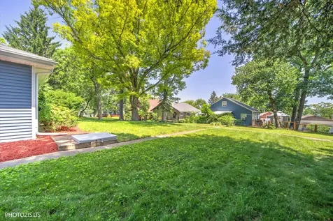 28069 North Lake Drive Wauconda IL 60084
