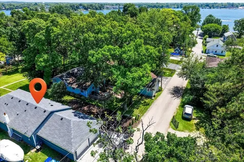 28069 North Lake Drive Wauconda IL 60084