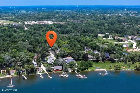 28069 North Lake Drive Wauconda IL 60084
