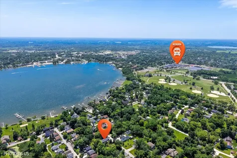 28069 North Lake Drive Wauconda IL 60084