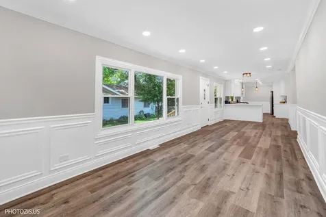 28069 North Lake Drive Wauconda IL 60084