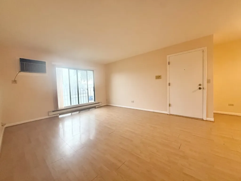 200 South Waters Edge Drive Glendale Heights IL 60139