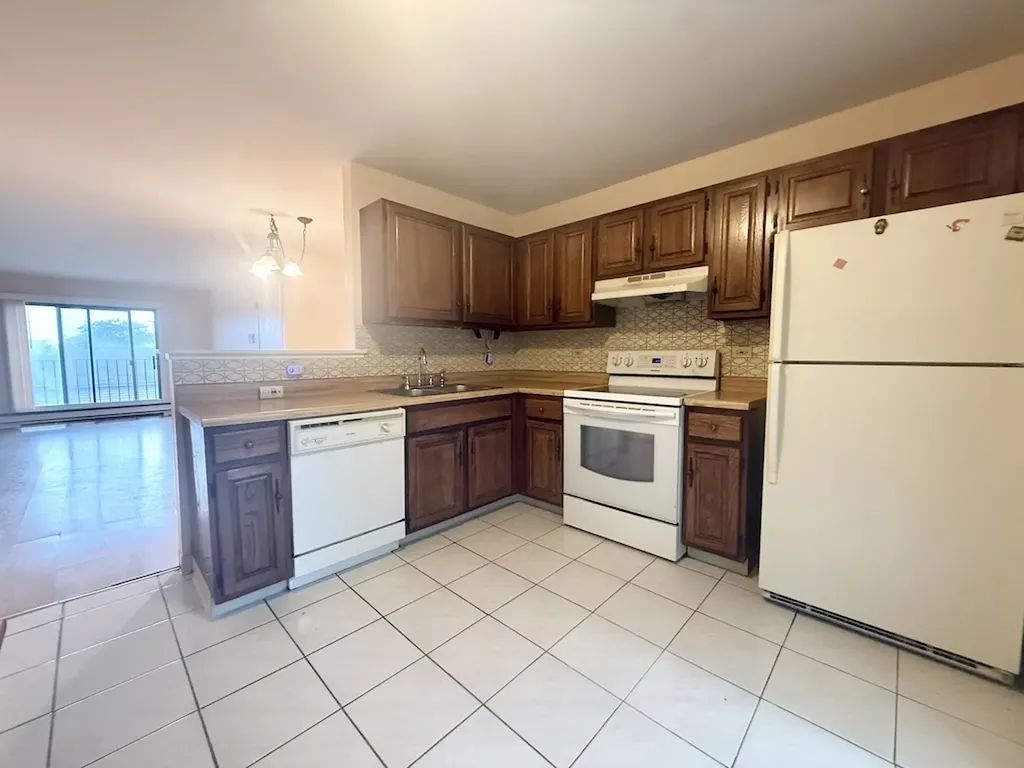200 South Waters Edge Drive Glendale Heights IL 60139