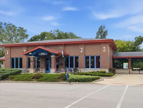 6719 North Oshkosh Avenue Chicago IL 60631