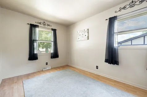 745 Sunbury Road South Elgin IL 60177