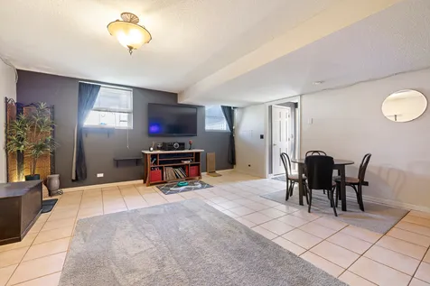 745 Sunbury Road South Elgin IL 60177
