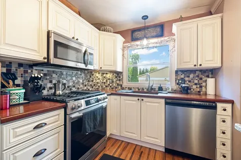 745 Sunbury Road South Elgin IL 60177