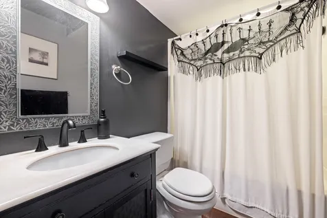 745 Sunbury Road South Elgin IL 60177