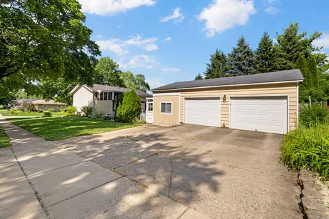 745 Sunbury Road South Elgin IL 60177