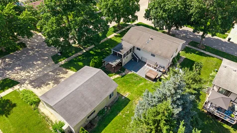 745 Sunbury Road South Elgin IL 60177