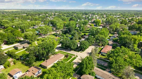 745 Sunbury Road South Elgin IL 60177