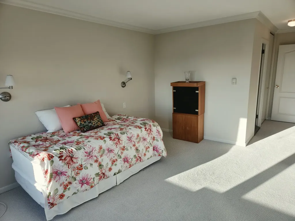 1560 North Sandburg Terrace Chicago IL 60610