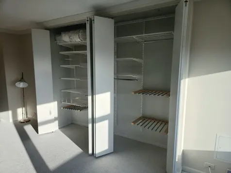 1560 North Sandburg Terrace Chicago IL 60610