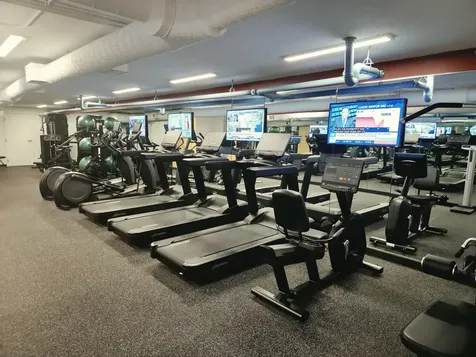 1560 North Sandburg Terrace Chicago IL 60610