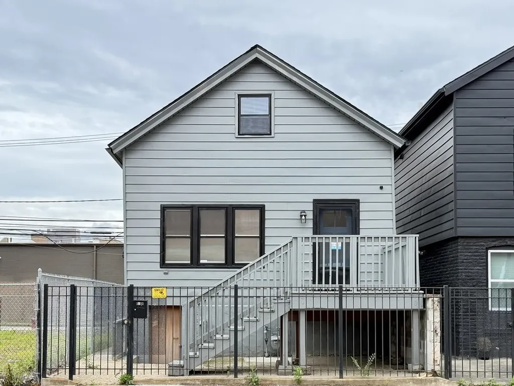 1933 West Grand Avenue Chicago IL 60622